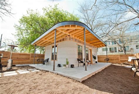 Missouri charity uses 3D printers to create homes for the homeless